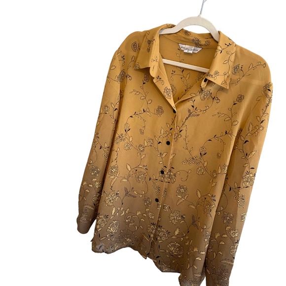 ✨Host Pick✨Ombre Floral Blouse - Picture 1 of 4